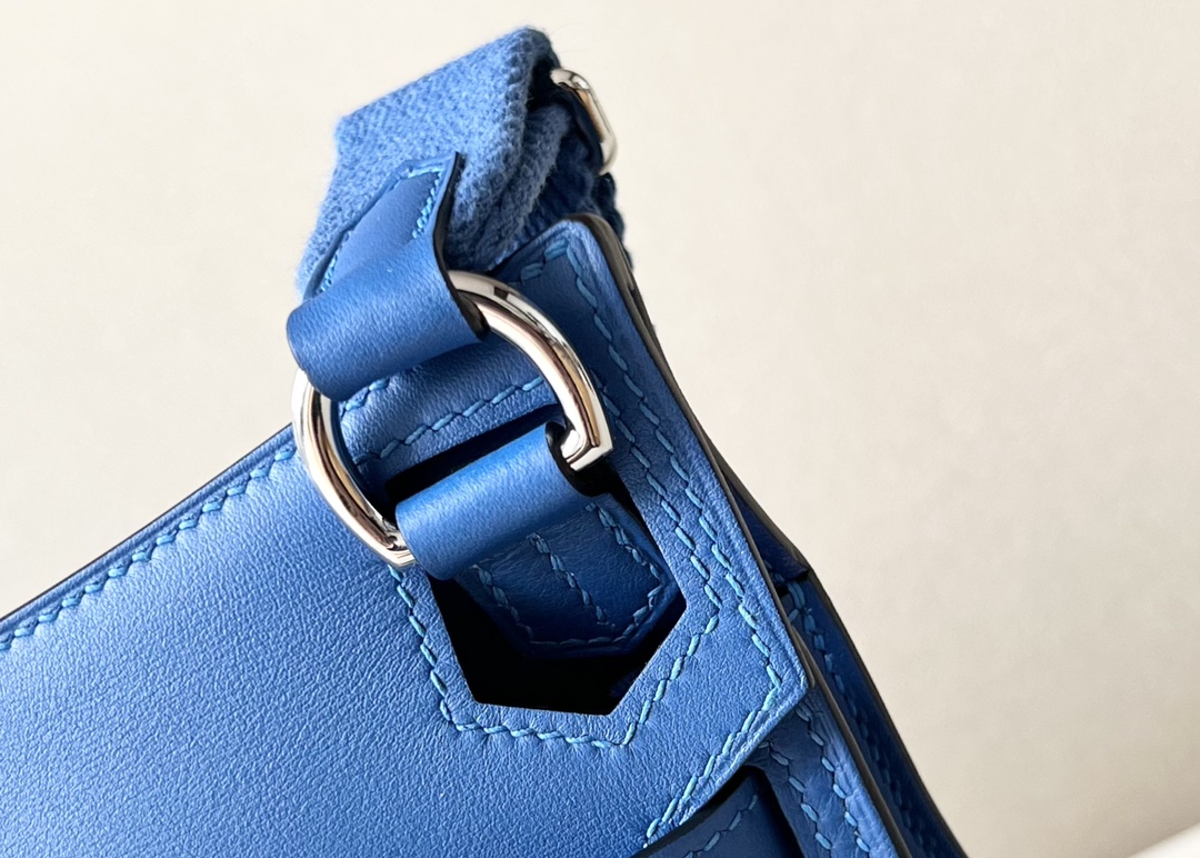 Hermes Jypsiere Mini Shoulder Bag In Blue Swift Leather